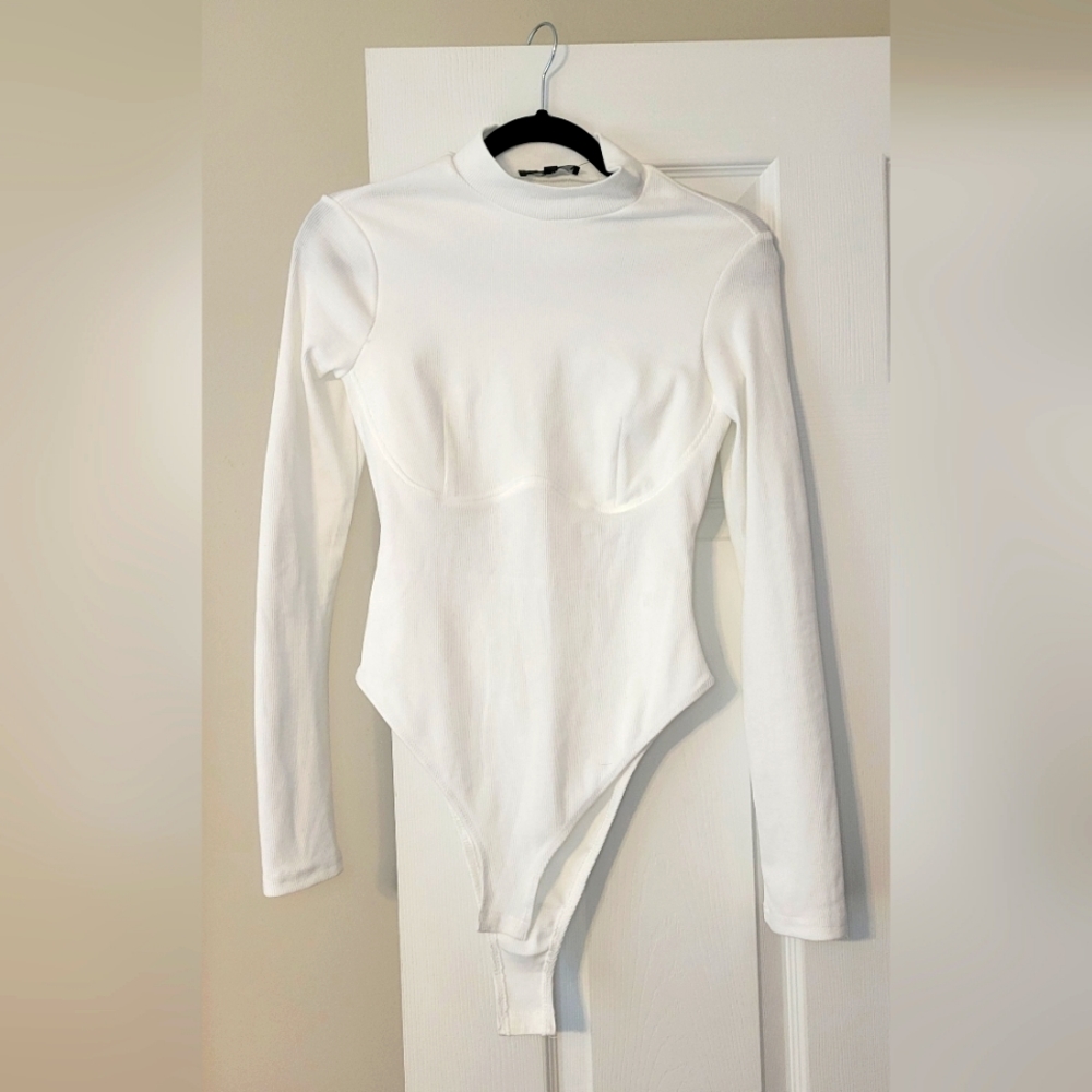 Lulus White Long Sleeve Bodysuit Open Back Large NWT